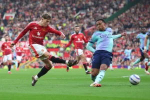 Derbi između Mančestera i Arsenala uvek donosi neizvesnost