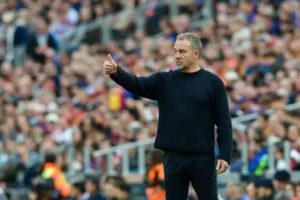 Hansi Flik potpisuje novi ugovor sa Barselonom