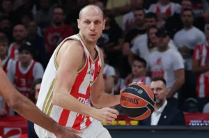 Dejan Davidovac, košarkaš Crvene zvezde