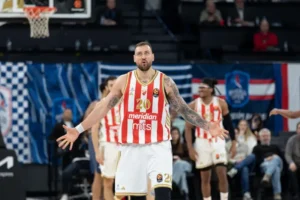 DOnatas Motejunas otputovao u Litvaniju uoči meča Zvezde u Barseloni, u plej-inu