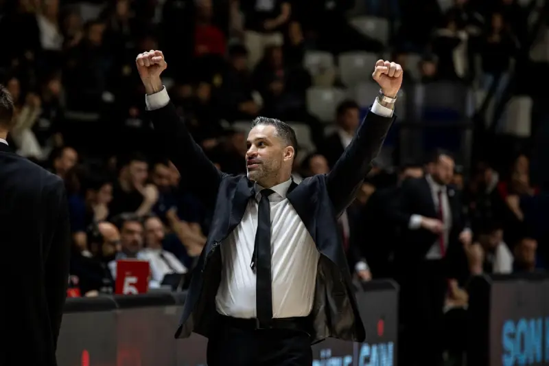 Dušan Alimpijević, trener Bešiktaša, proglašen za najboljeg trenera Evrokupa