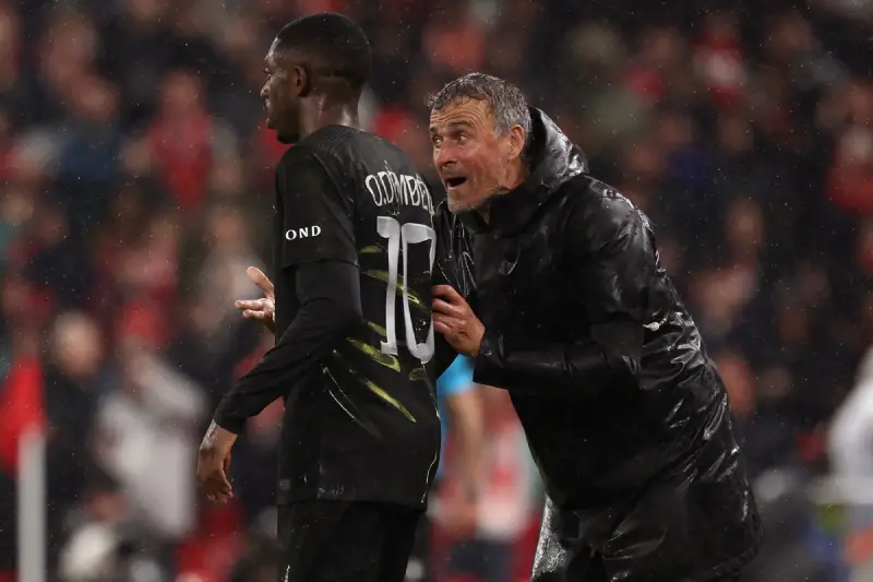 Luis Enrike i Usman Dembele, na meču Liverpul - Pari Sen Žermen