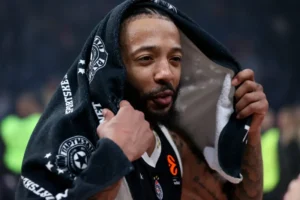 Karlik Džons je veliki deo sezone bio povređen, što je uticalo na plasman Partizana u Evroligi