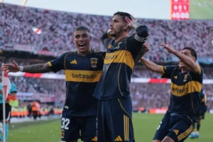 Leonardo Paredes proslavlja pogodak u 266. Superklasiku, River plejt - Boka juniors