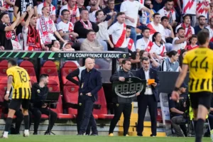 Marko Nikolić, trener AEK-a na meču sa Viljarealom, u Španiji