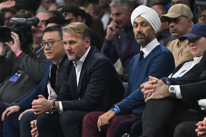 Predsednik Partizana Ostoja Mijailović na meču sa Fenerbahčeom, u Istanbulu