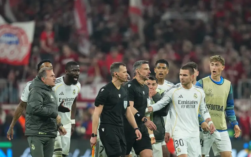 Fudbaleri Reala bili su nezadovoljni suđenjem Slavka Vinčića protiv Bajerna