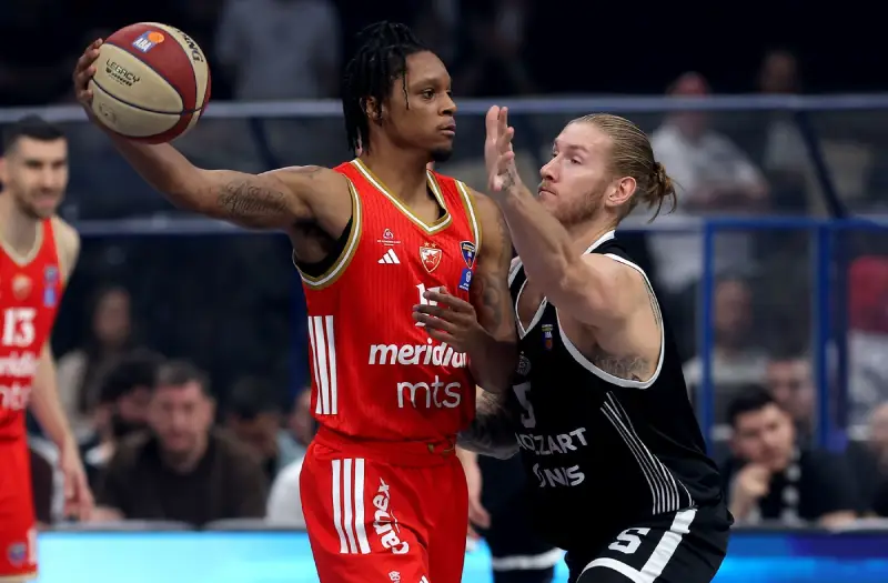 Tajson Karter i Dilan Osetkovski u meču Partizan - Crvena zvezda, u ABA ligi