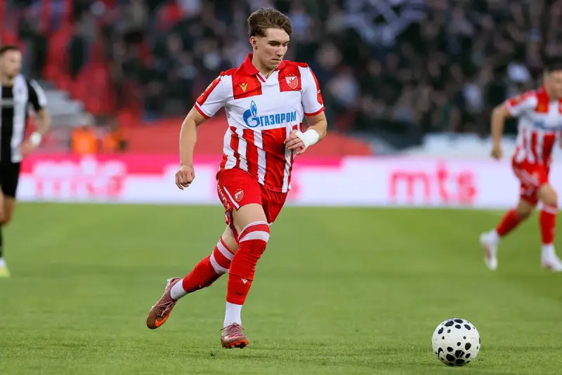 Ofanzivni vezista Crvene zvezde Vasilije Kostov