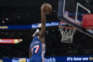 Vi Džej Edžkomb je sa 30 poena bio najefikasniji u pobedi Filadelfije u Bostonu