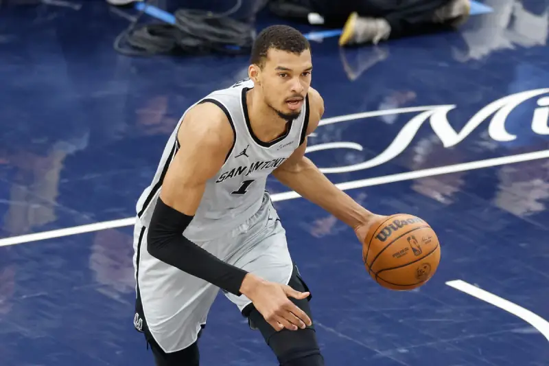 Viktor Vembanjama je doživeo potres mozga u meču sa Portlandom