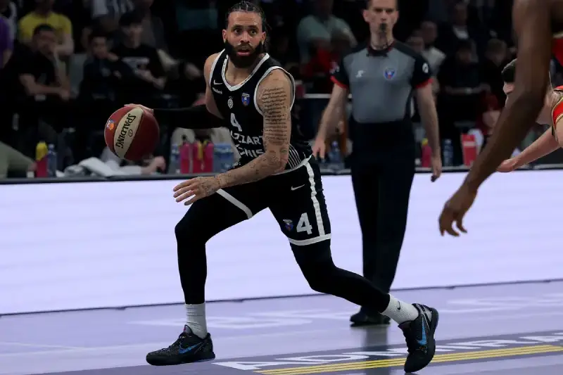 Dvejn Vašington je sa 23 poena bio najefikasniji u pobedi Partizana nad Crvenom zvezdom, u prvom meču polufinala ABA lige