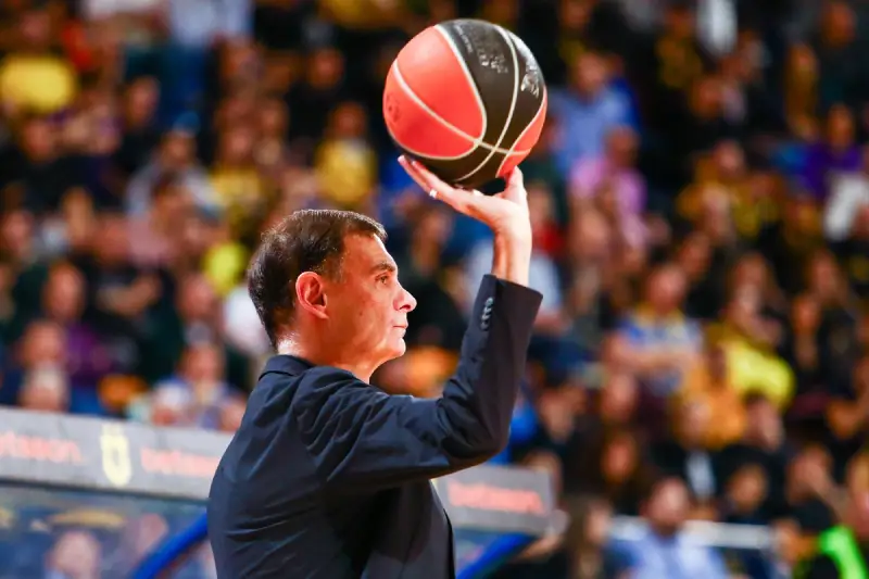Trener Olimpijakosa Jorgos Barcokas na Fajnal-foru u Atini