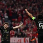 Igrači Pari Sen Žermena, Kvarachelija i Markinjos, proslavljaju plasman u finale Lige šampiona