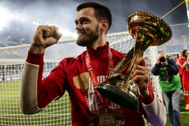 Mirko Ivanić je postao najtrofejniji igrač u istoriji Crvene zvezde