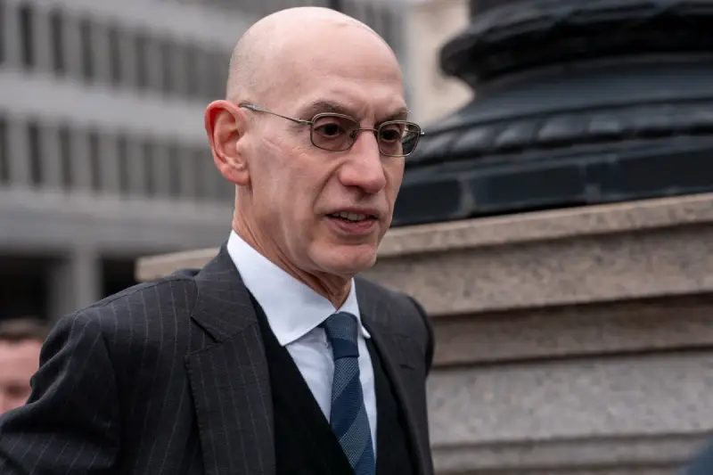 Komesar NBA lige Adam Silver