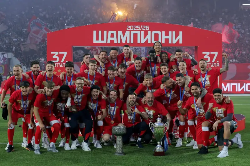 Fudbaleri Crvene zvezde su ponovo osvojili duplu krunu