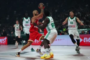 Evan Furnije i Kendrik Nan u duelu