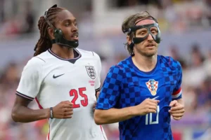 Džed Spens i Luka Modrić nosiće zaštitne maske u meču Engleska - Hrvatska Foto: Profimedia